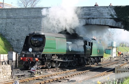 34072