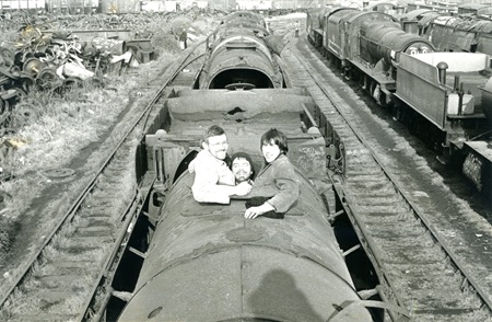 34028